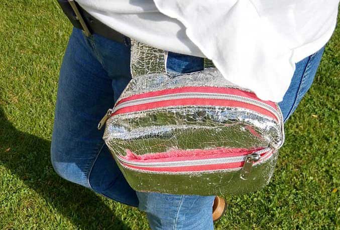 guerteltasche-silber-kunstleder