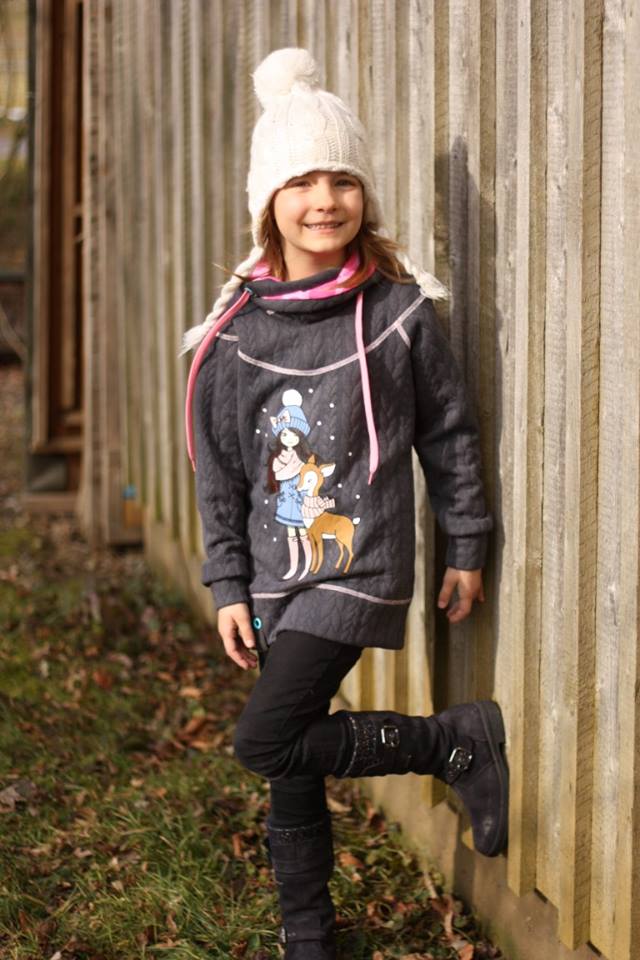tasja_hoodie_mialuna17