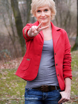 Grace-red3