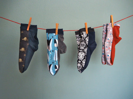 Kindersocken-aus-Jerseyresten-naehen