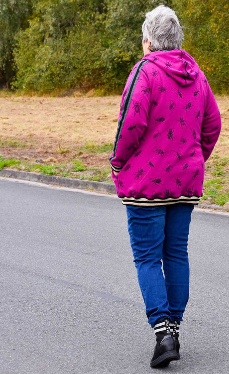 Rueckenansicht-Plus-Size-Jacke-mialuna