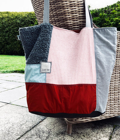 Tasche-aus-stoffresten-naehenlduqBQVFM8jyV