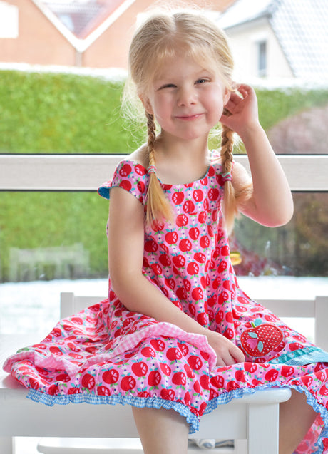 kinderkleid_weit_schwingendes_rockteil