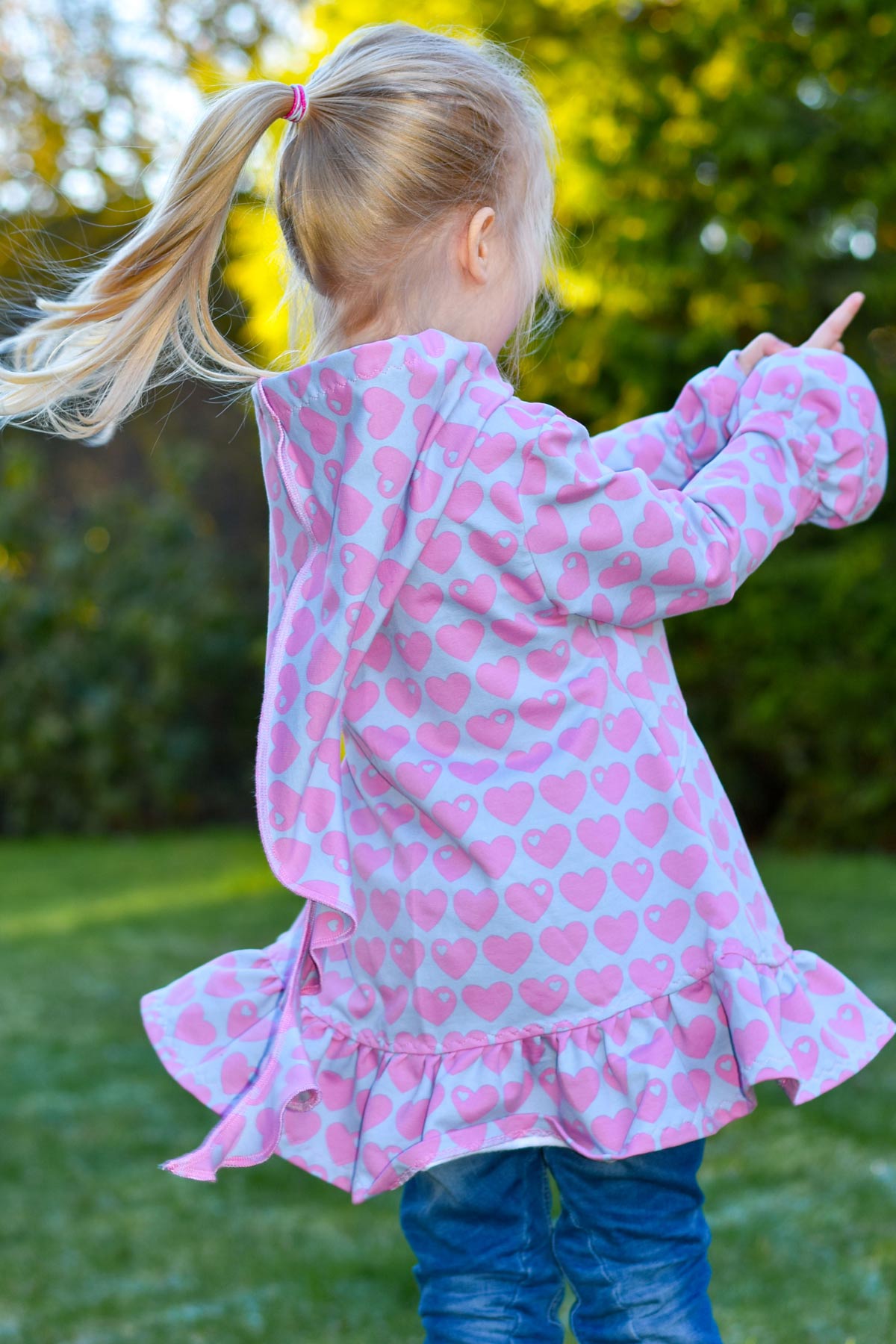 schnittmuster-kinderpulli-jule-farbenmix