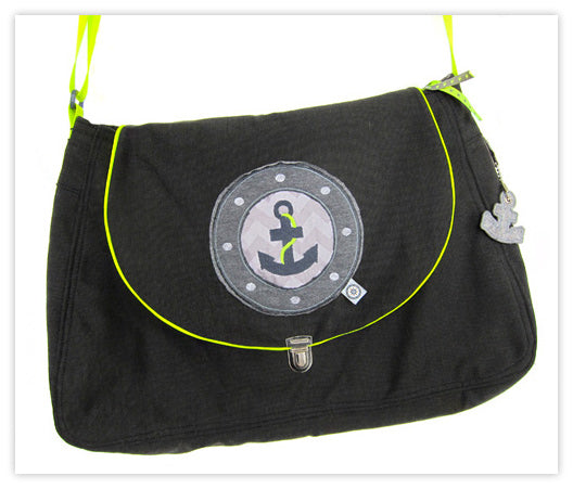 taschenspieler-klappentasche-b