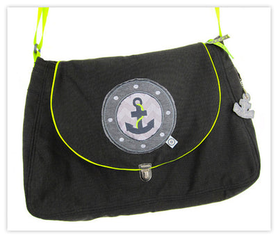 taschenspieler-klappentasche-b