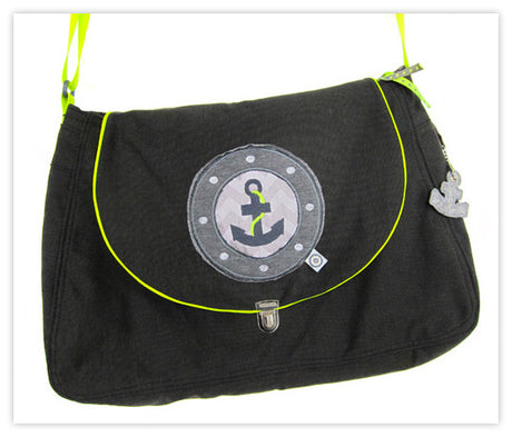 taschenspieler-klappentasche-b