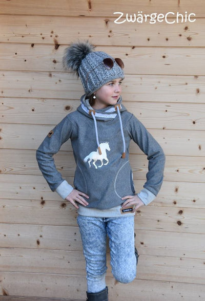 tasja_hoodie_mialuna2